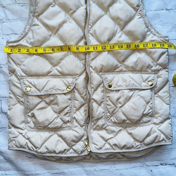 EUC Women’s Large Woolrich Quilted Puffer Full Zip Vest - Picture 7 of 9